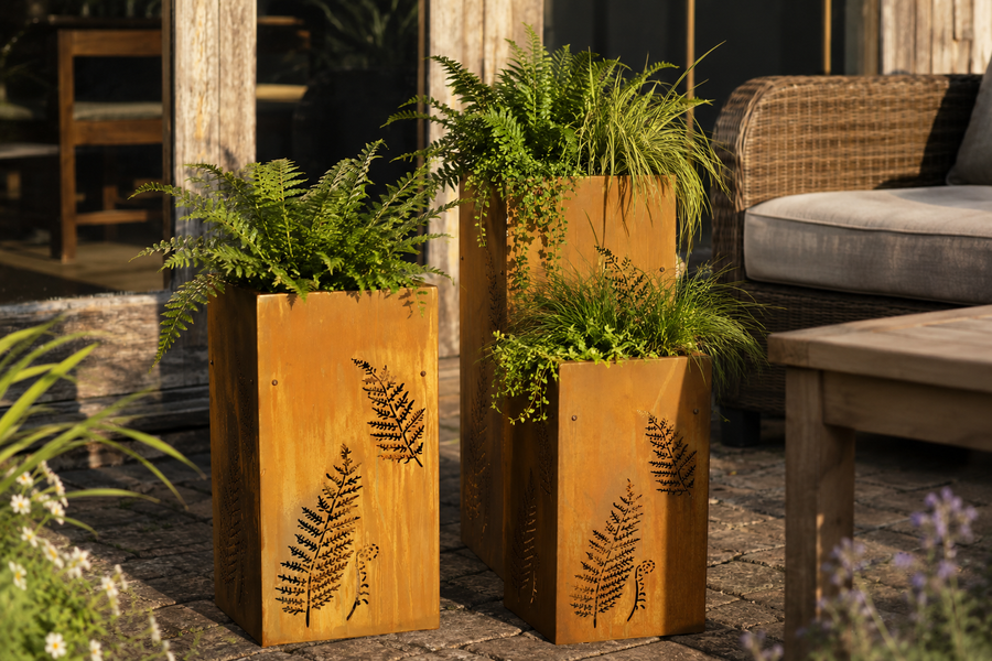Steel Planters vs Traditional Pots: What Actually Works for UK Weather