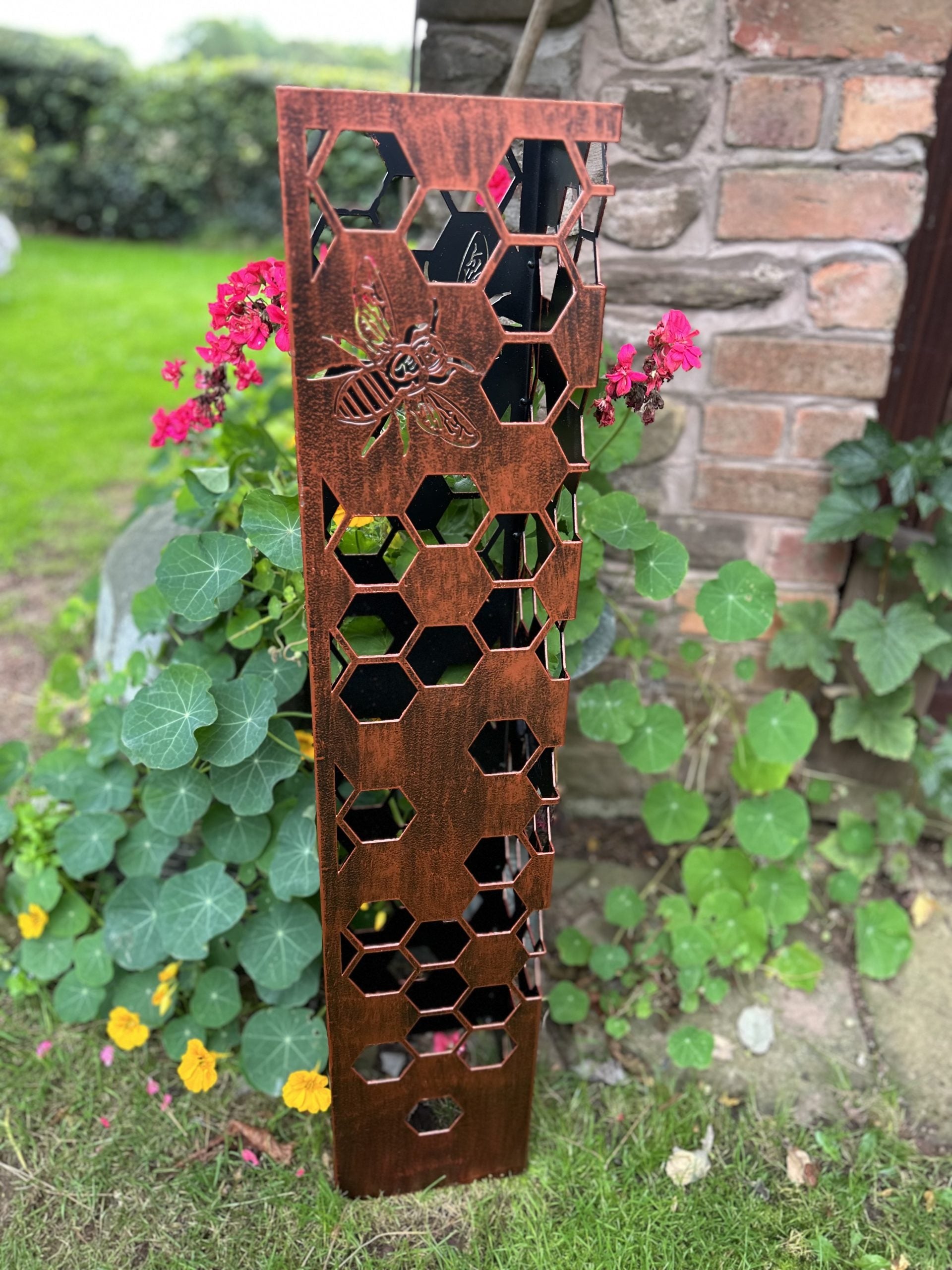 Honeycomb Bee Steel Planter Column – Copper Finish | 90cm