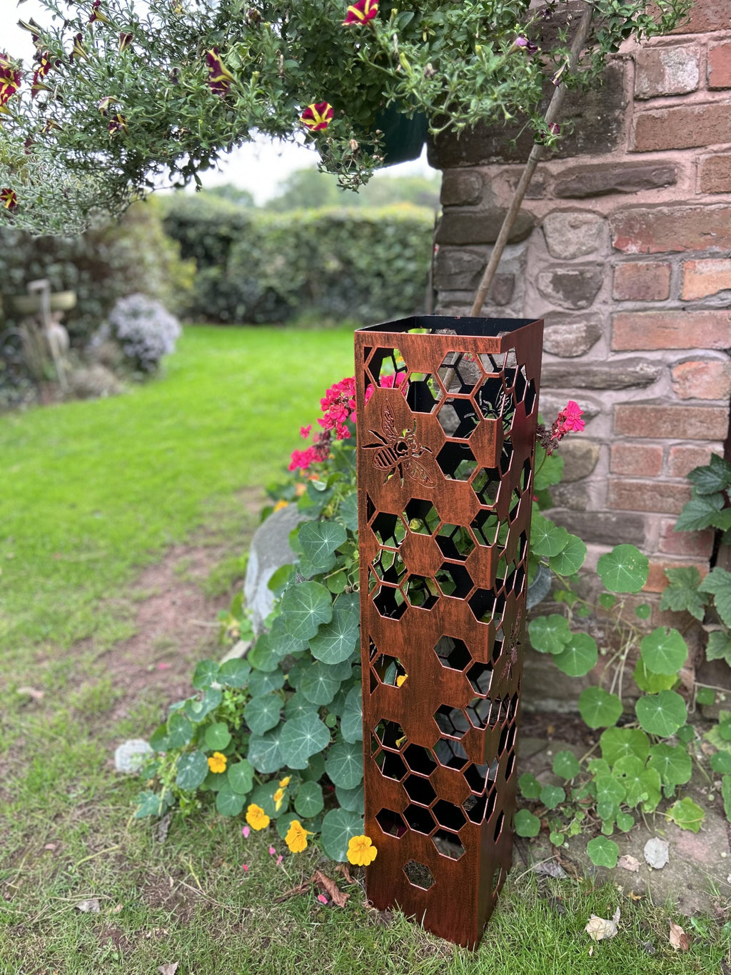 Honeycomb Bee Steel Planter Column – Copper Finish | 90cm