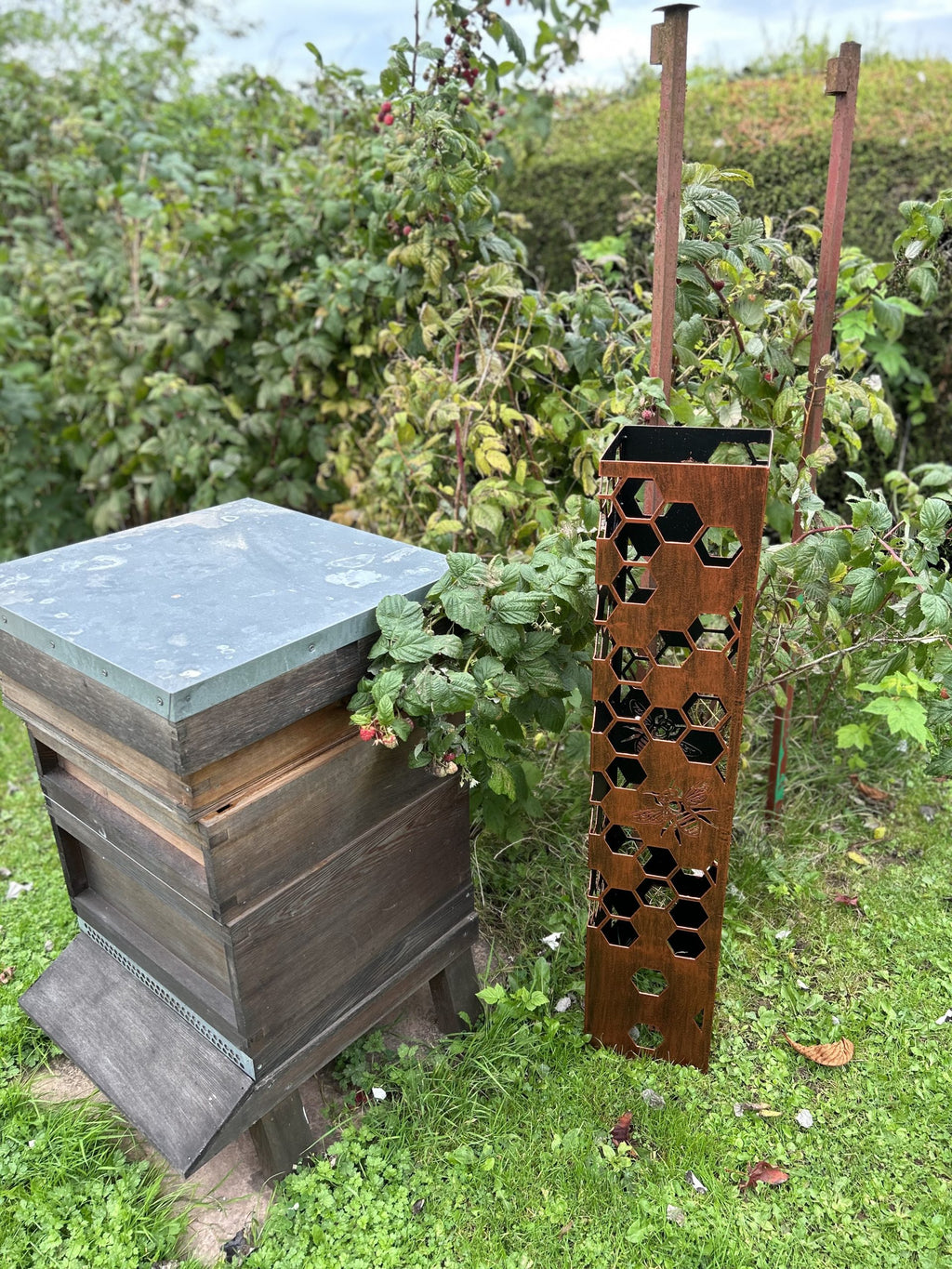 Honeycomb Bee Steel Planter Column – Copper Finish | 90cm
