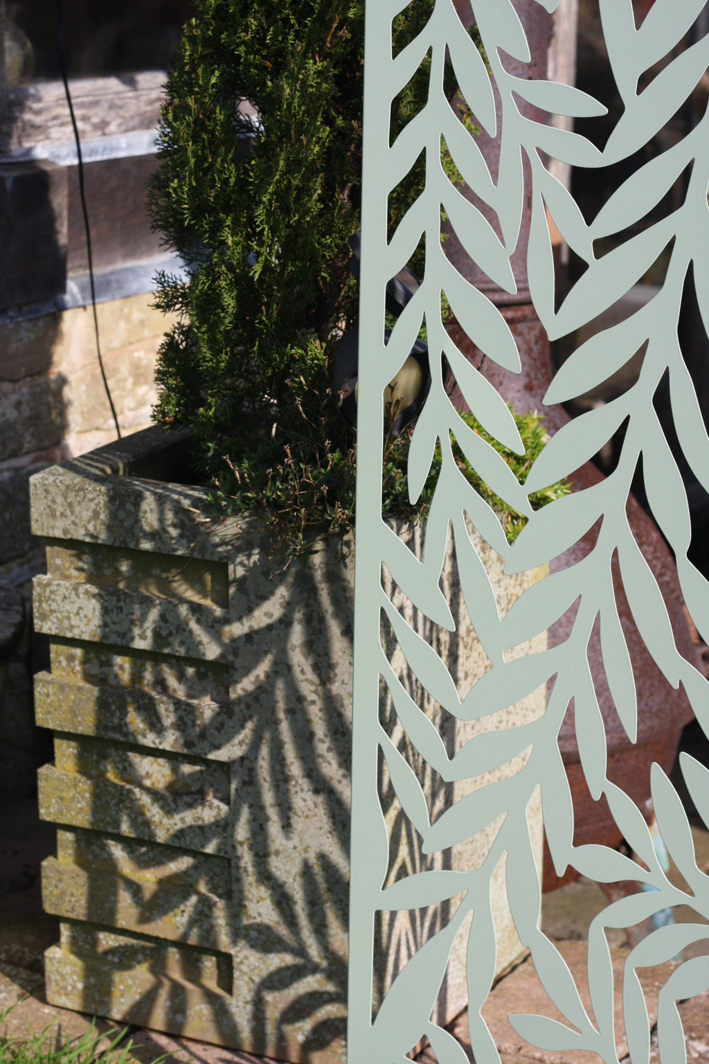 Willow Steel Garden Panel Privacy Screen in Sage Green | 60x120cm