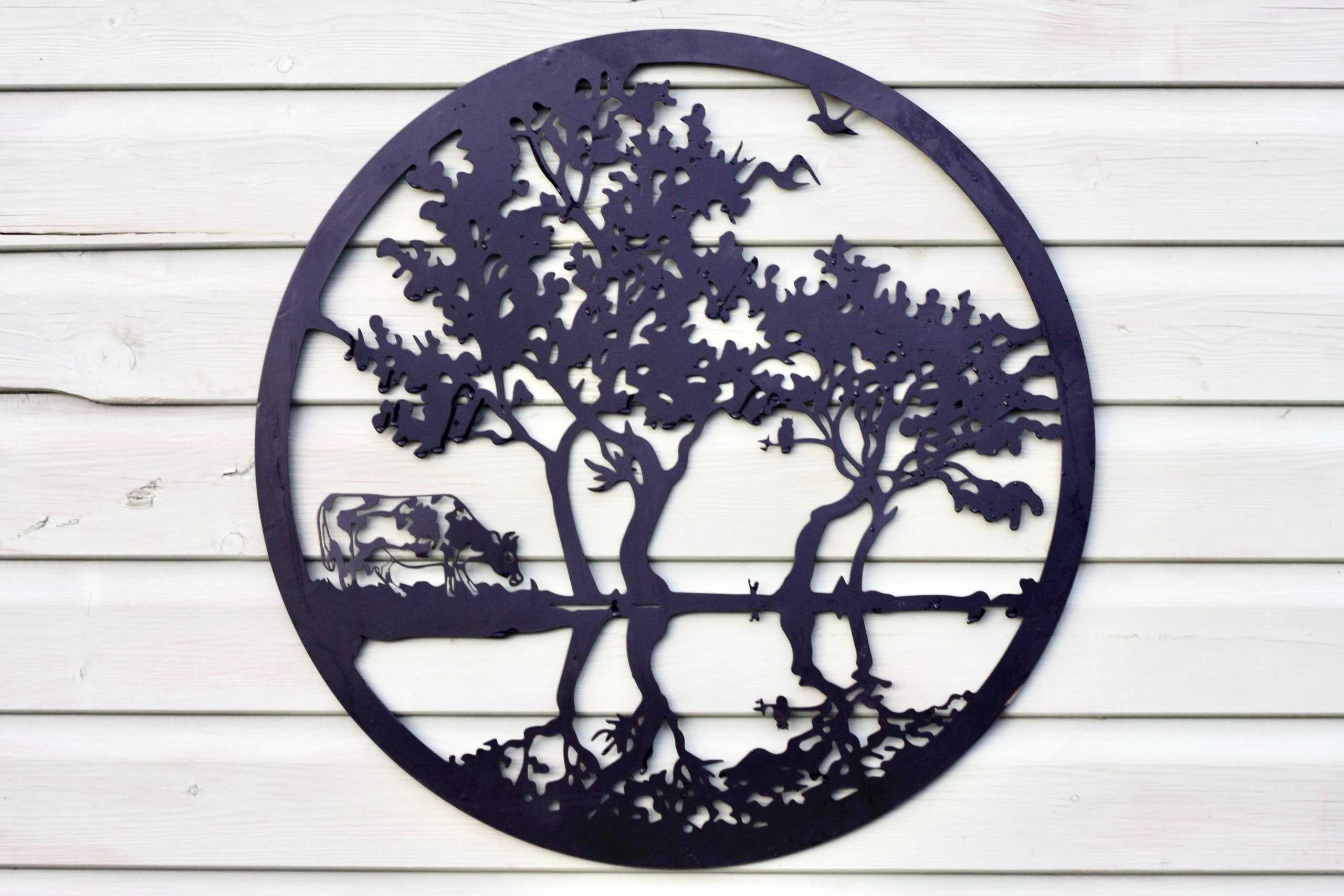 Cow by the Water Metal Wall Art Black | Round | 60cm